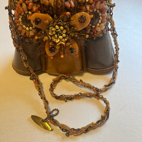 Mary Frances evening bag with magnetic closure & beaded chain - Picture 4 of 4